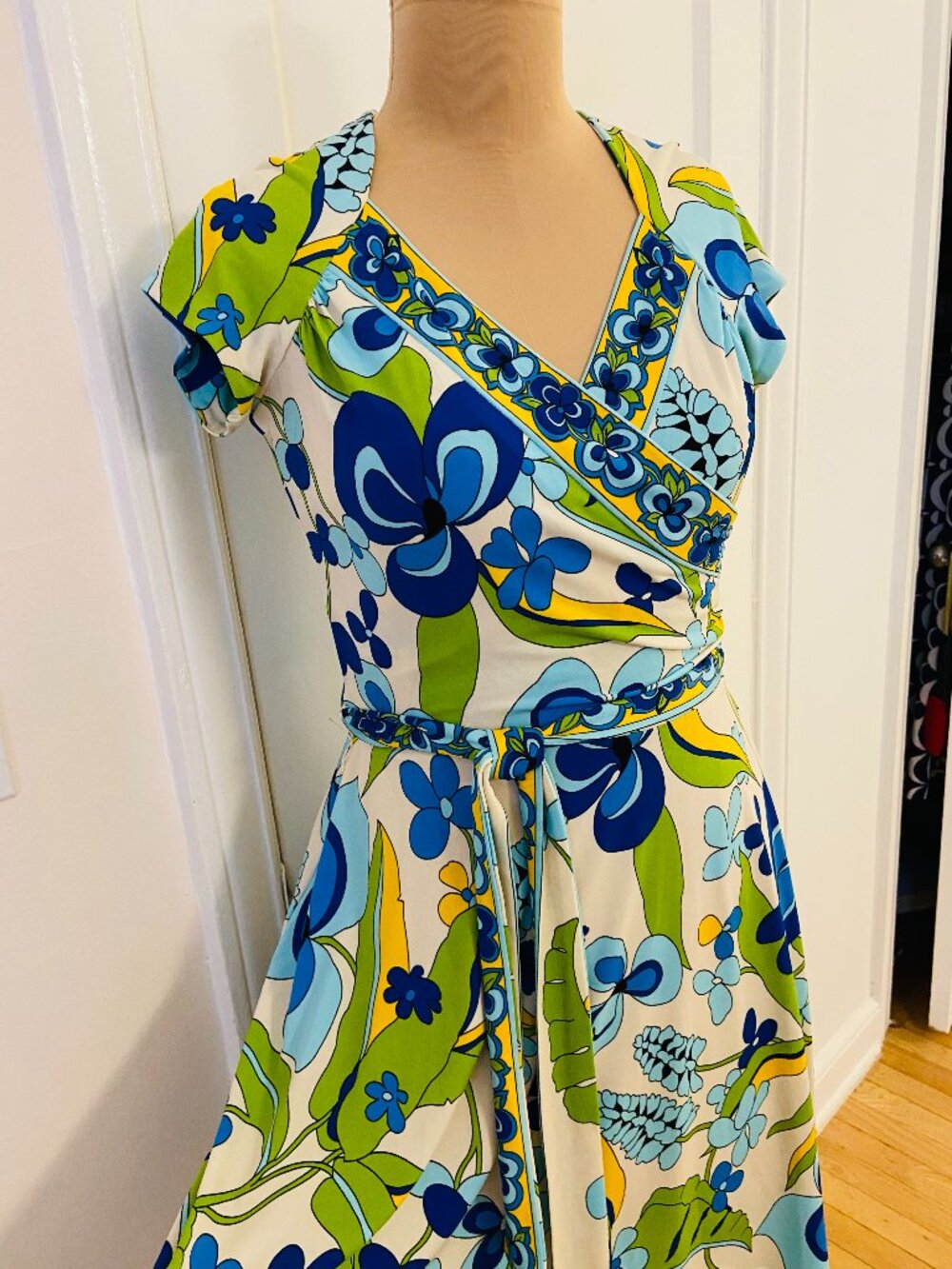 Donna Morgan, Knit Dress, size 10.